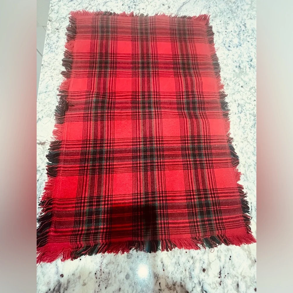 Set of 6 Christmas placemats. Ralph Lauren style